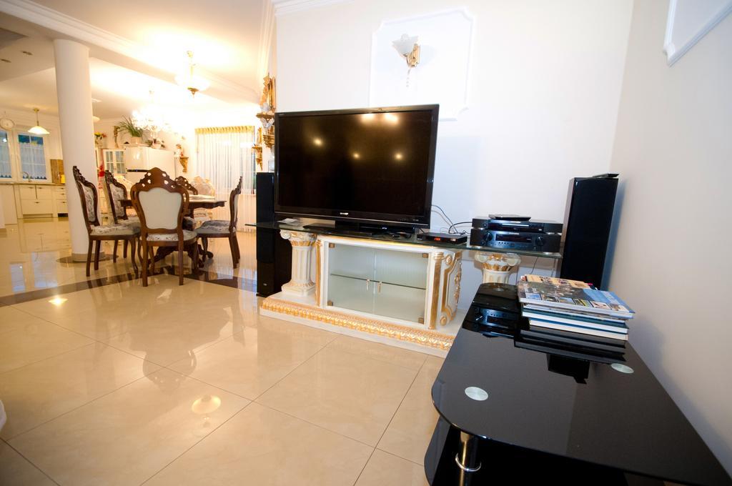 Dom Tulipan Villa กรินีซา ดรอยจ์ ภายนอก รูปภาพ